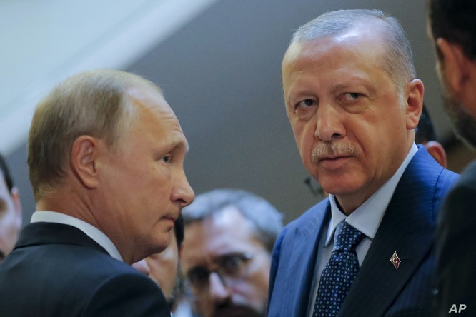 Nga và Thổ Nhĩ Kỳ đã hợp tác ở Syria suốt nhiều năm qua, dù hậu thuẫn cho các phe phái đối lập (Ảnh: AP)