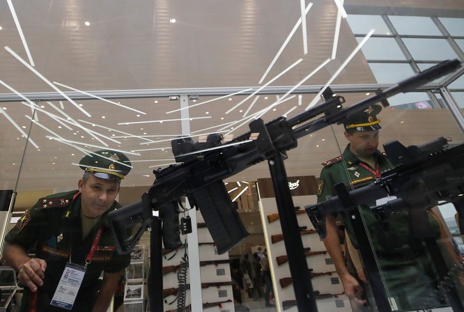 AK-308 sử dụng đạn tiêu chuẩn 7,62x51 mm của NATO (Ảnh: RT)