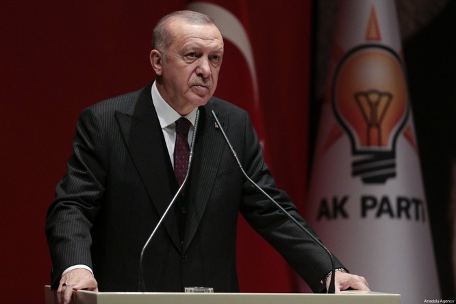 Tổng thống Thổ Nhĩ Kỳ Recep Tayyip Erdogan đe dọa tăng cường chiến dịch quân sự ở Syria (Ảnh: Middle East Monitor)