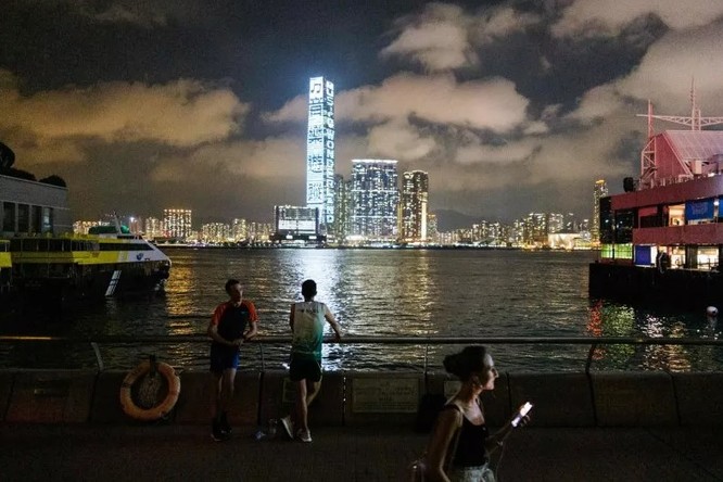 Hong Kong sẽ bị Mỹ tước bỏ hiện trạng đặc biệt không chỉ trong thương mại mà nhiều lĩnh vực khác (Ảnh: Newsweek)