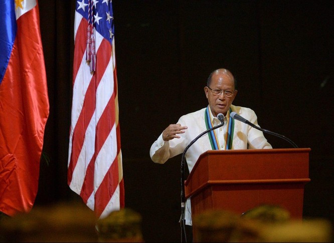 Mỹ ra tay hỗ trợ Philippines như thế nào trong tranh chấp với Trung Quốc ở Biển Đông? ảnh 1