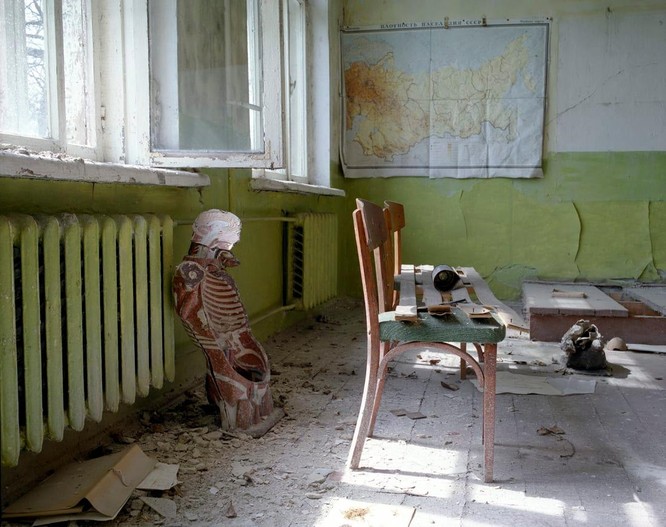 Những bức ảnh chụp cảnh tượng bên trong “Thành phố chết Chernobyl” ảnh 3