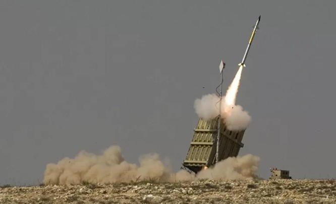 Hệ thống “Vòm Sắt” suýt bắn hạ máy bay bên mình trong cuộc chiến 11 ngày ở Gaza ảnh 1