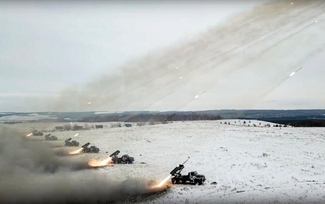 Nga vs Ukraine: Tương quan lực lượng và viễn cảnh có thể xảy ra trong một cuộc chiến tranh ảnh 2