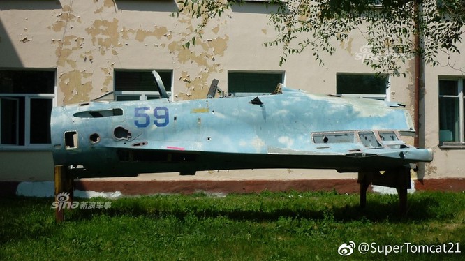 Trung Quốc sẽ loại bỏ máy bay cất hạ cánh trên hạm J-15, vì sao? ảnh 4