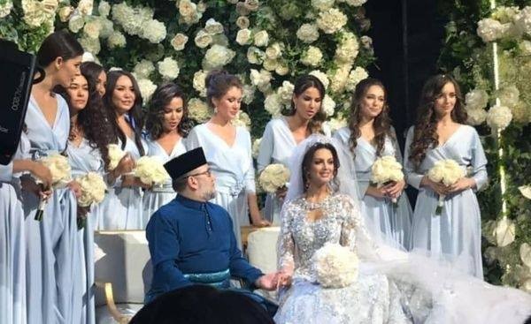 Quốc vương Malaysia cưới Hoa hậu Moskva ảnh 1