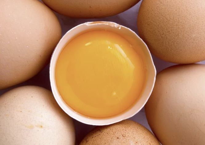 Nhiều người đang mắc sai lầm khi loại trứng ra khỏi bữa ăn vì sợ cholesterol trong máu tăng cao ảnh 2