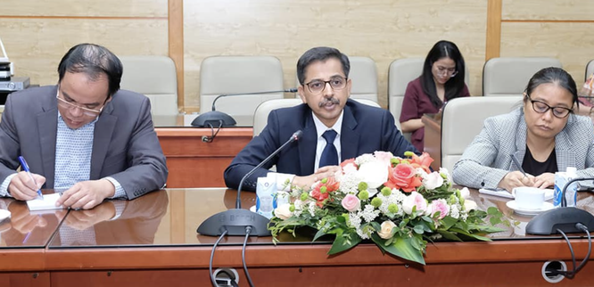 Bộ trưởng Bộ Y tế đề nghị Trung Quốc hỗ trợ vaccine phòng COVID-19 cho Việt Nam ảnh 2