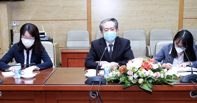 Bộ trưởng Bộ Y tế đề nghị Trung Quốc hỗ trợ vaccine phòng COVID-19 cho Việt Nam ảnh 1