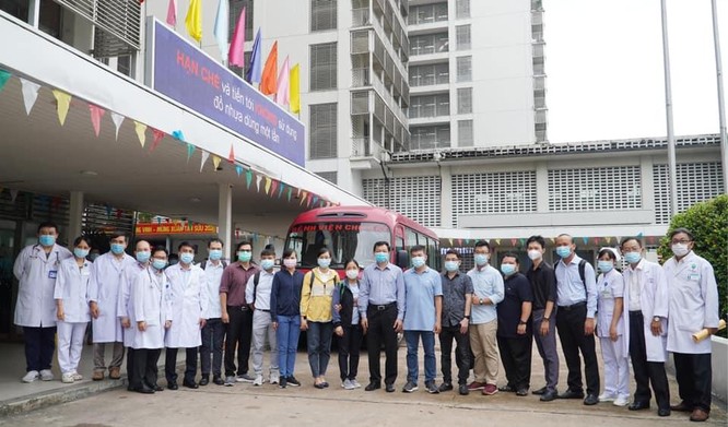 Sau lời kêu gọi của Bộ trưởng Bộ Y tế, các bệnh viện huy động lực lượng chi viện cho Bắc Giang ảnh 2