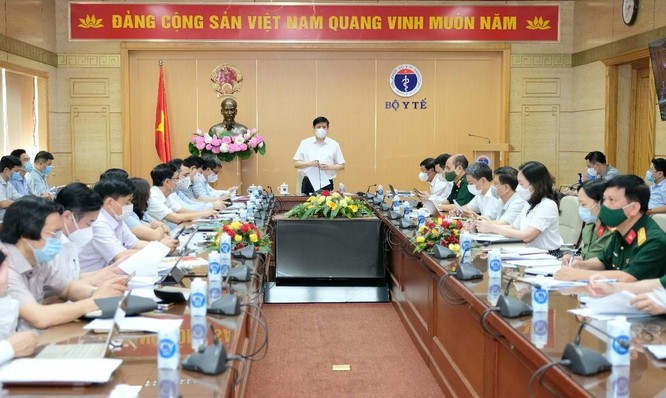 Bộ trưởng Bộ Y tế: 8 triệu liều vaccine phòng COVID-19 sẽ về Việt Nam trong tháng 7 ảnh 1