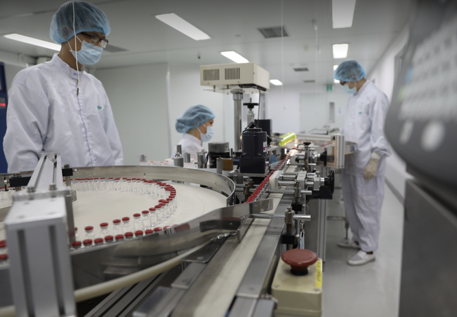 Việt Nam sản xuất thành công lô vaccine COVID-19 Sputnik V đầu tiên ảnh 1