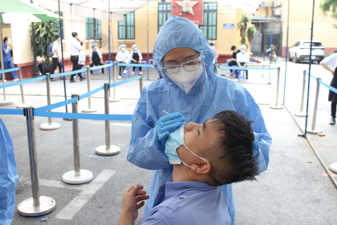Bệnh viện Việt Đức: Tạm ngừng tiếp nhận bệnh nhân mới để thực hiện giãn cách toàn bộ Bệnh viện ảnh 1