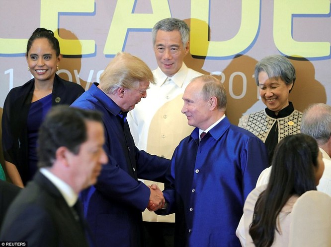 Hai ông Putin và Trump bắt tay thân thiện bên lề APEC ảnh 3
