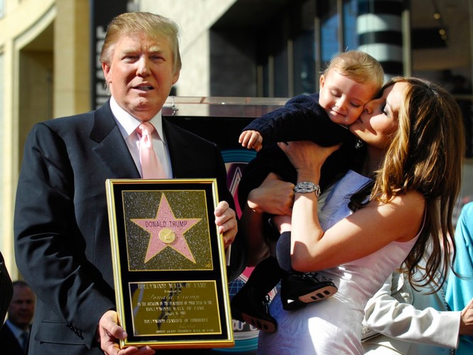 Melania Trump: Từ siêu mẫu thời trang đến đệ nhất phu nhân nước Mỹ ảnh 8