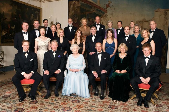 Hoàng gia Anh trị giá 80 tỷ bảng ảnh 1