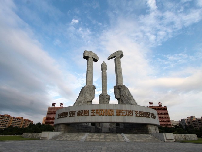 Sửng sốt với những công trình kỳ vĩ của Triều Tiên ảnh 2