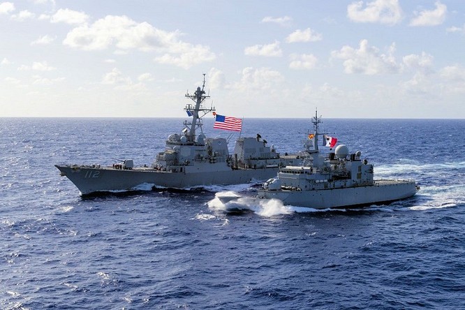 Mỹ “hợp tung liên hoành” giành lại thế công trên Biển Đông trước Trung Quốc ảnh 2
