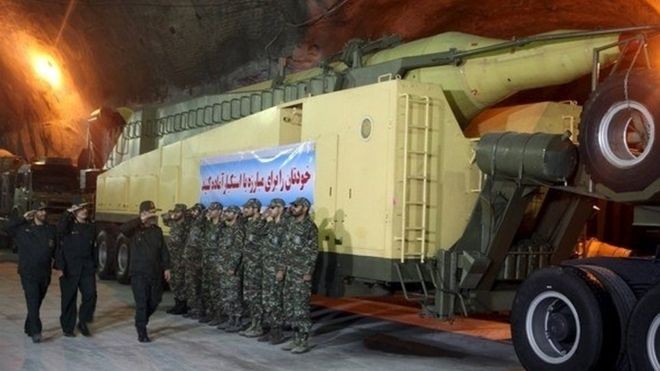 Iran tuyên bố thử thành công tên lửa đạn đạo tầm bắn 2000 km ảnh 1