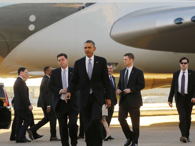 Tổng thống Obama thăm Việt Nam, chỉ mật vụ Mỹ được mở cửa xe ảnh 1
