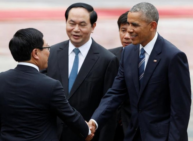 Tổng thống Mỹ Barack Obama tại Hà Nội trong ngày đầu tiên chính thức thăm, làm việc tại Việt Nam.