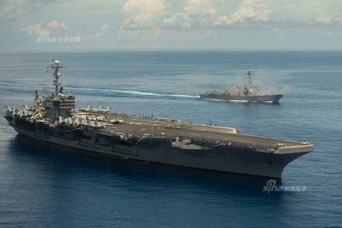 Ngày 17/5/2016, cụm tấn công tàu sân bay USS John C. Stennis Hải quân Mỹ phô diễn sức mạnh trên Biển Đông. Nguồn ảnh: Sina Trung Quốc