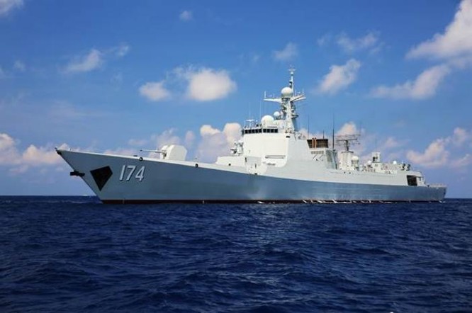 Tàu khu trục Hợp Phì Type 052D Hạm đội Nam Hải, Hải quân Trung Quốc tiến hành săn ngầm ở Biển Đông. Nguồn ảnh: Chinatimes.