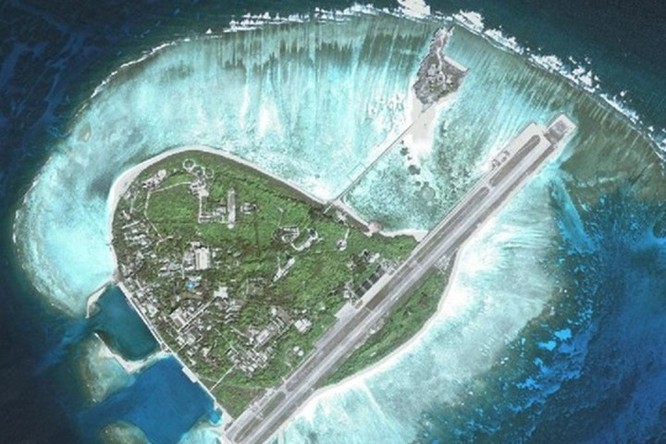 Trung Quốc chiếm đóng và xây dựng bất hợp pháp đảo Phú Lâm - quần đảo Hoàng Sa, Việt Nam.