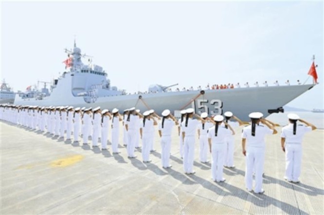Các ảnh còn lại: Sáng ngày 20/6/2016, biên đội 7 tàu chiến của Mỹ và Trung Quốc tiến hành tập luyện cơ động chiến thuật ở Tây Thái Bình Dương trước khi tham gia tập trận Vành đai Thái Bình Dương-2016.