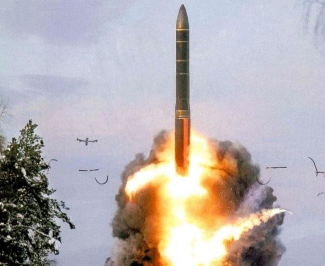 Tên lửa đạn đạo xuyên lục địa Topol-M Nga. Ảnh: Tin tức Tham khảo, Trung Quốc.