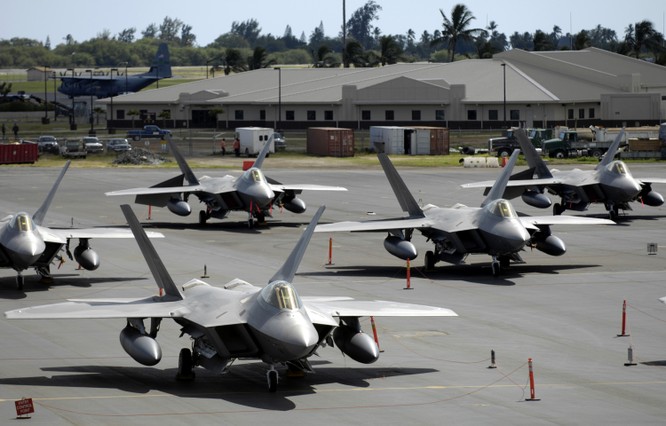 Chiến cơ F-22 của Mỹ bố trí ở Nhật Bản.