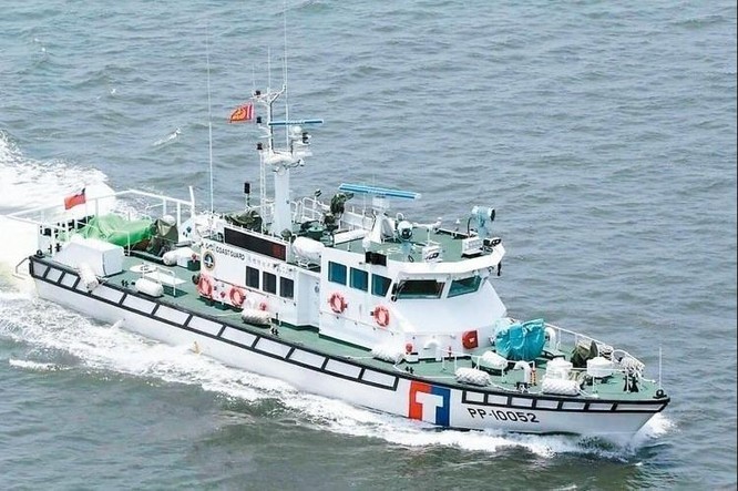 Tàu tuần duyên PP-10053 của Lực lượng tuần duyên Đài Loan. Cuối năm 2015, chính quyền Mã Anh Cửu Đài Loan đã triển khai bất hợp pháp 2 tàu tuần duyên lớp 100 tấn này ở đảo Ba Bình, quần đảo Trường Sa, Việt Nam. Ảnh: UDN.