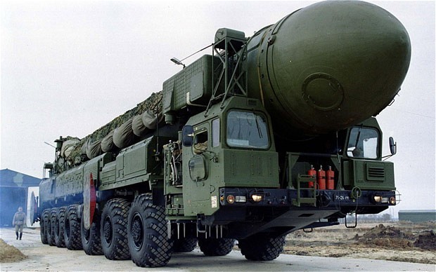 Tên lửa đạn đạo Topol-M của Nga.