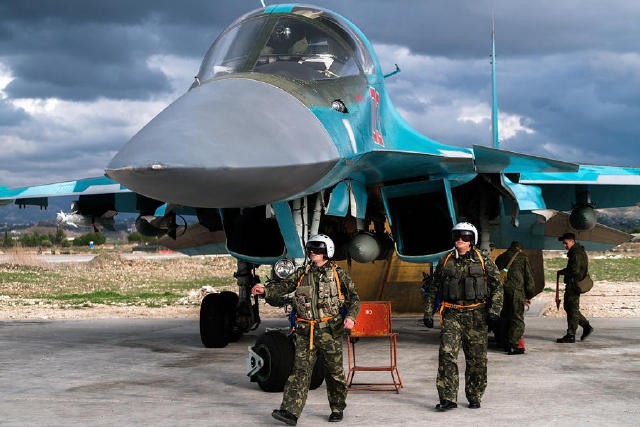 Không quân Nga ở căn cứ Hmeimim, Syria.