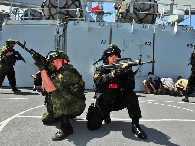Hải quân Trung Quốc và Nga tiến hành tập trận chung. Ảnh: Đa Chiều.