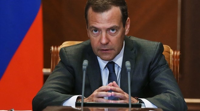 Thủ tướng Nga Dmitry Medvedev cảnh báo sẽ cắt đứt mối quan hệ ngoại giao với Ukraine.