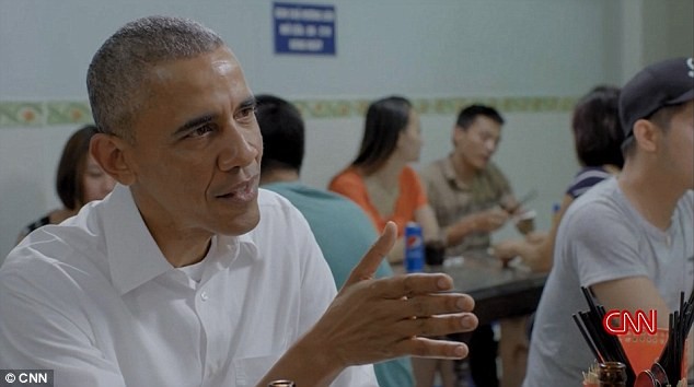 Chương trình có cảnh Tổng thống Obama ăn bún chả ở Hà Nội lên sóng CNN ảnh 3
