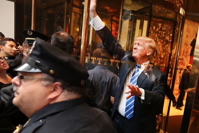 Chưa bao giờ Donald Trump bị phản đối dữ dội như hiện nay, thêm dấu hiệu thua cuộc? ảnh 1
