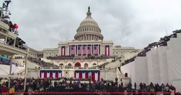 Toàn cảnh lễ tuyên thệ nhậm chức của Tổng thống Mỹ Donald Trump - VIDEO, ẢNH ảnh 1
