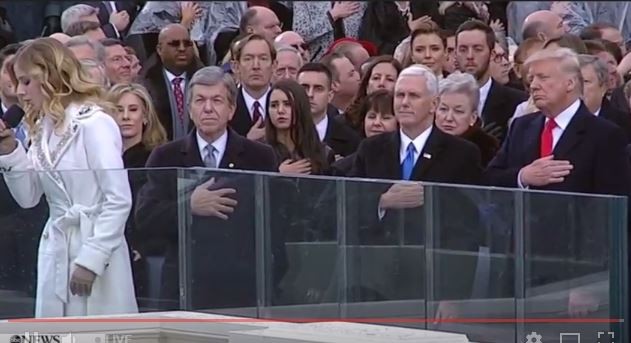 Toàn cảnh lễ tuyên thệ nhậm chức của Tổng thống Mỹ Donald Trump - VIDEO, ẢNH ảnh 103