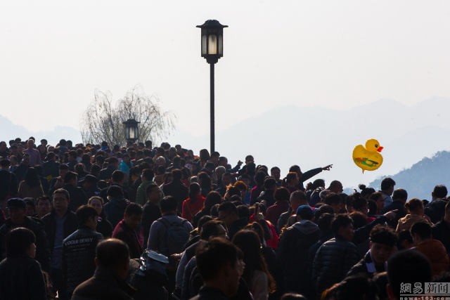 Chùm ảnh hàng triệu người Trung Quốc đi chơi xuân ngày tết Nguyên Đán ảnh 8