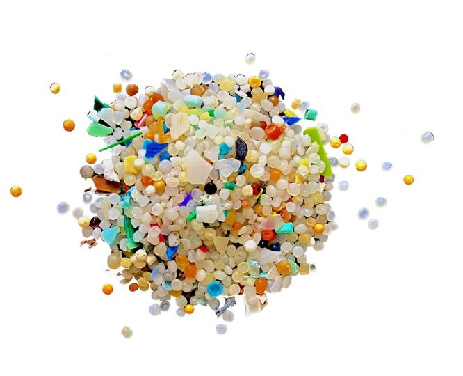 Kinh hoàng hơn 1.000 tấn vi nhựa rơi xuống mặt đất mỗi năm ảnh 1
