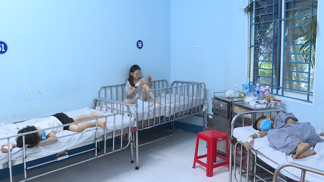 Còn 6 trẻ bị ngộ độc thực phẩm ở chùa Kỳ Quang đang điều trị, theo dõi ảnh 1