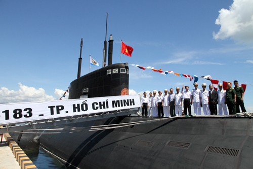 Tàu ngầm Thành phố Hồ Chí Minh Nga đóng cho Việt Nam theo đề án 636 tại cảng Cam Ranh hồi tháng 3 năm ngoái.