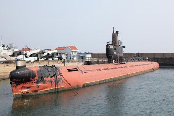 Trung Quốc đã triển khai tàu ngầm mang tên lửa hạt nhân JL-2 ảnh 1