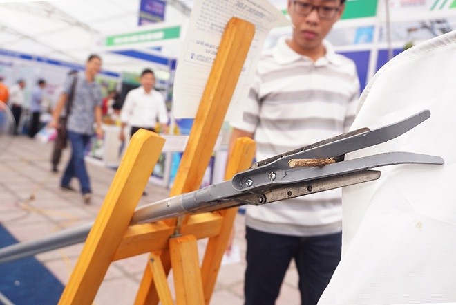 Nông dân 'trình diễn' sản phẩm tại chợ khoa học ảnh 5
