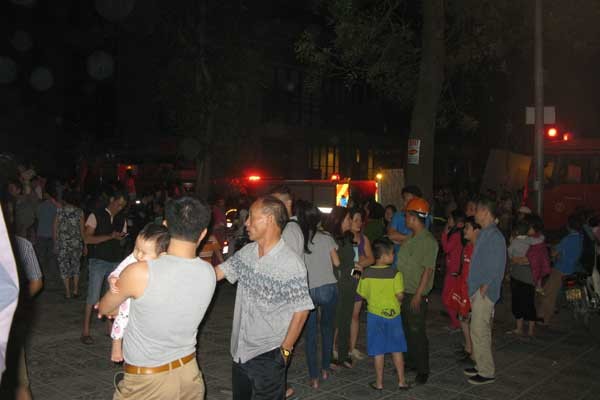 Hà Nội: Dân chung cư Linh Đàm lại náo loạn vì cháy ảnh 5