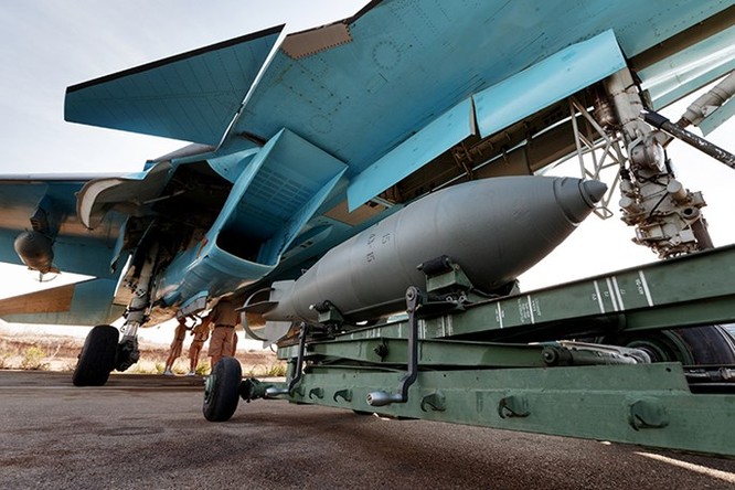 Máy bay Nga đánh sập cầu trên sông Euphrate, quân IS sắp đói ảnh 2