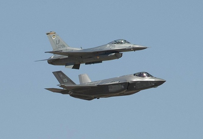 Mỹ thử nghiệm tiêm kích F-16 có thể bay đến 92 năm ảnh 3