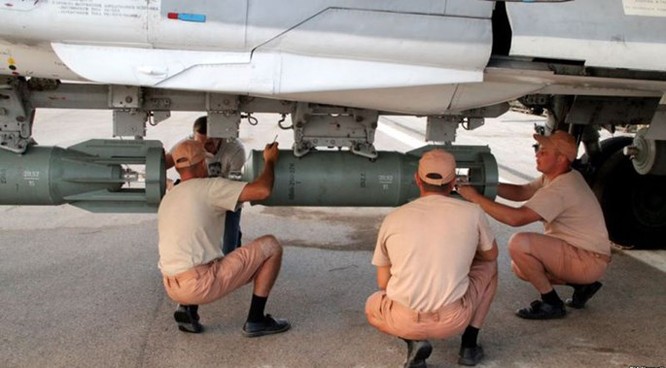 Thiết bị giúp máy bay Nga biến bom thường thành bom thông minh ảnh 4